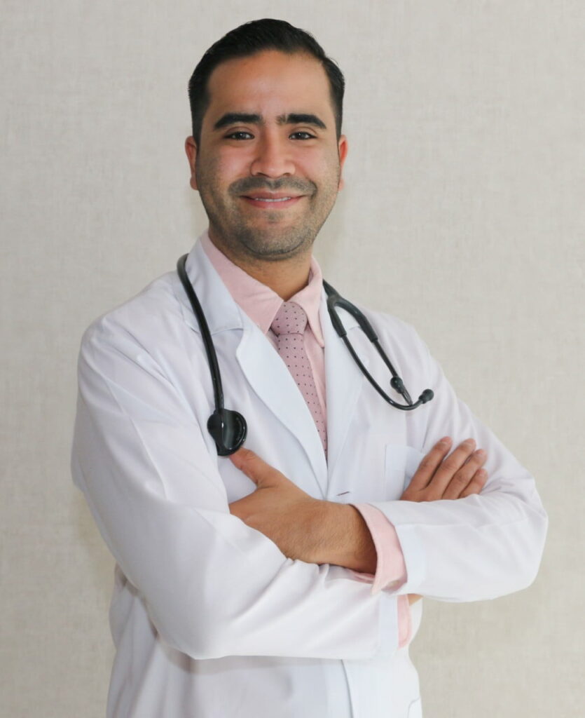 Dr. César Reza